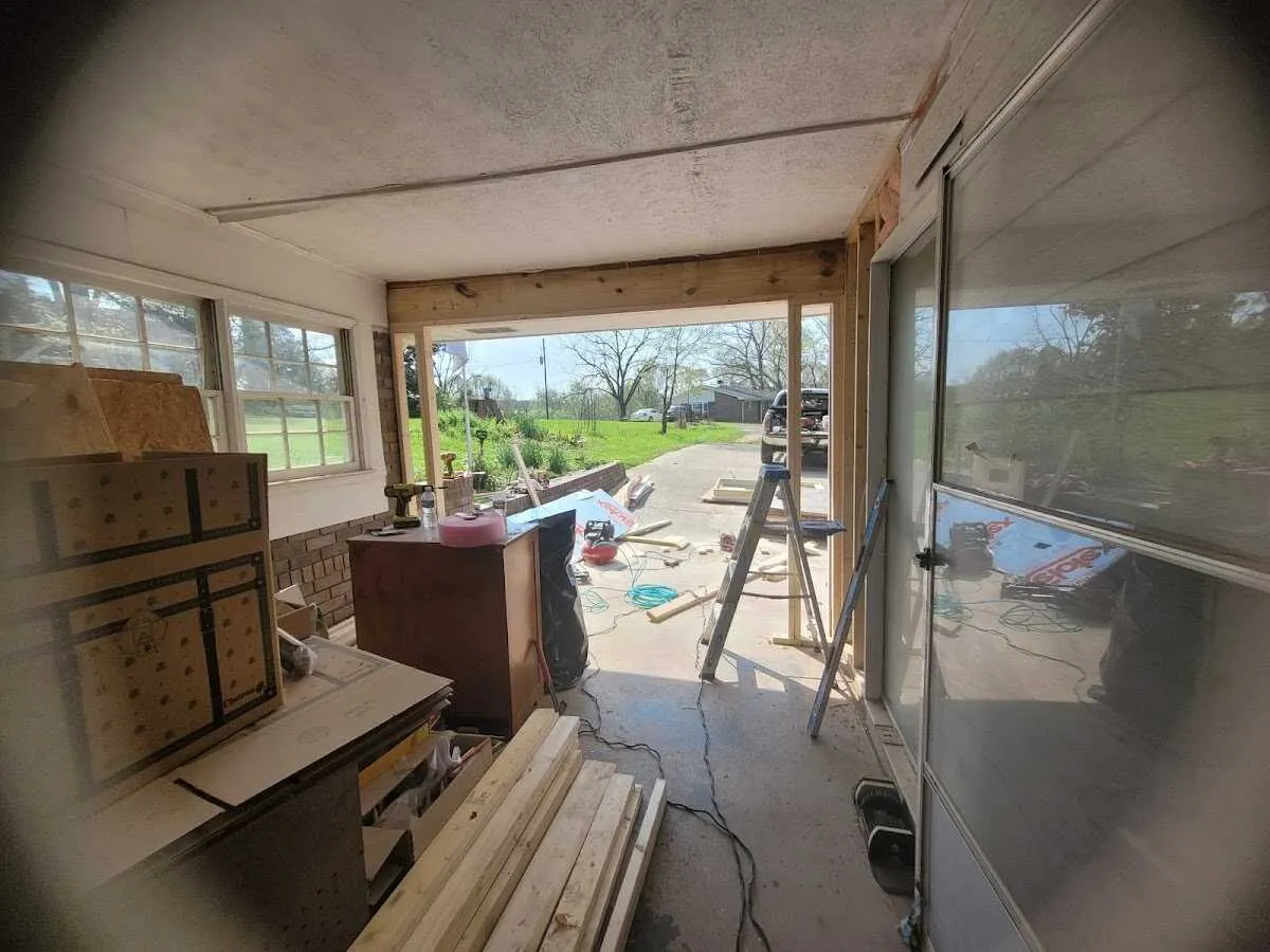 Air movers and dehumidifier for Water Mitigation Services in Elizabethtown